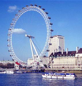 Panoramic Wheel on River Thames