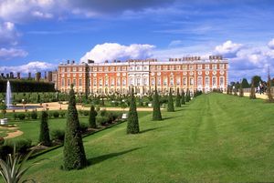 Hampton Court Palacio y Jardines